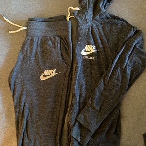 nike sweatpants hoodie set